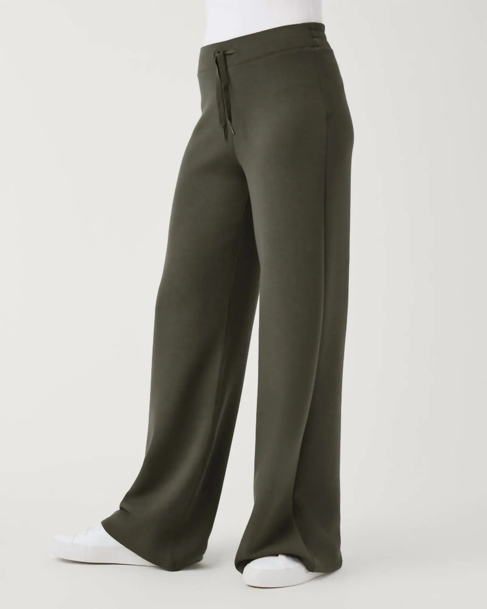 Airessentials Wide Leg Pants in Dark Palm | Dark Palm