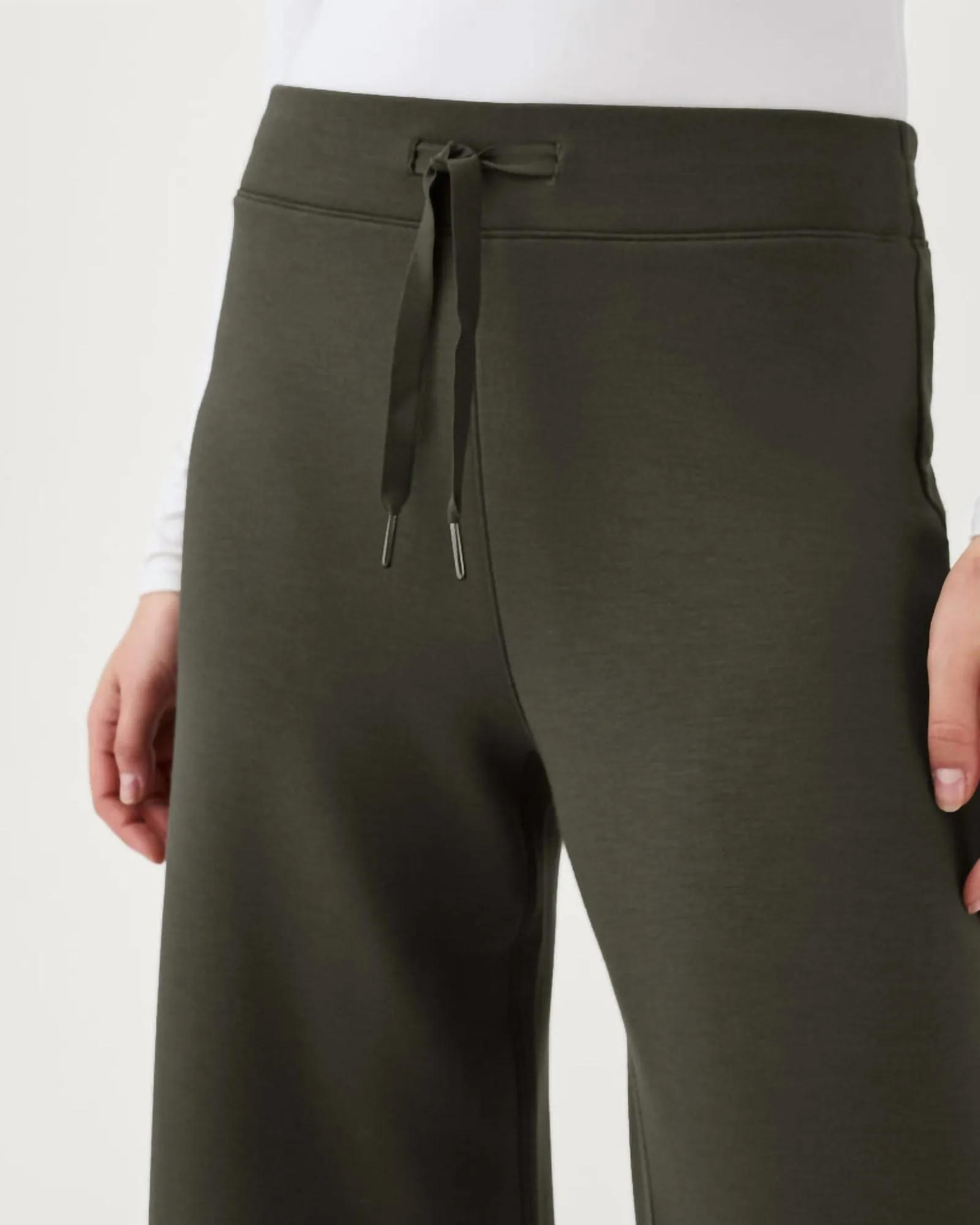 Airessentials Wide Leg Pants in Dark Palm | Dark Palm