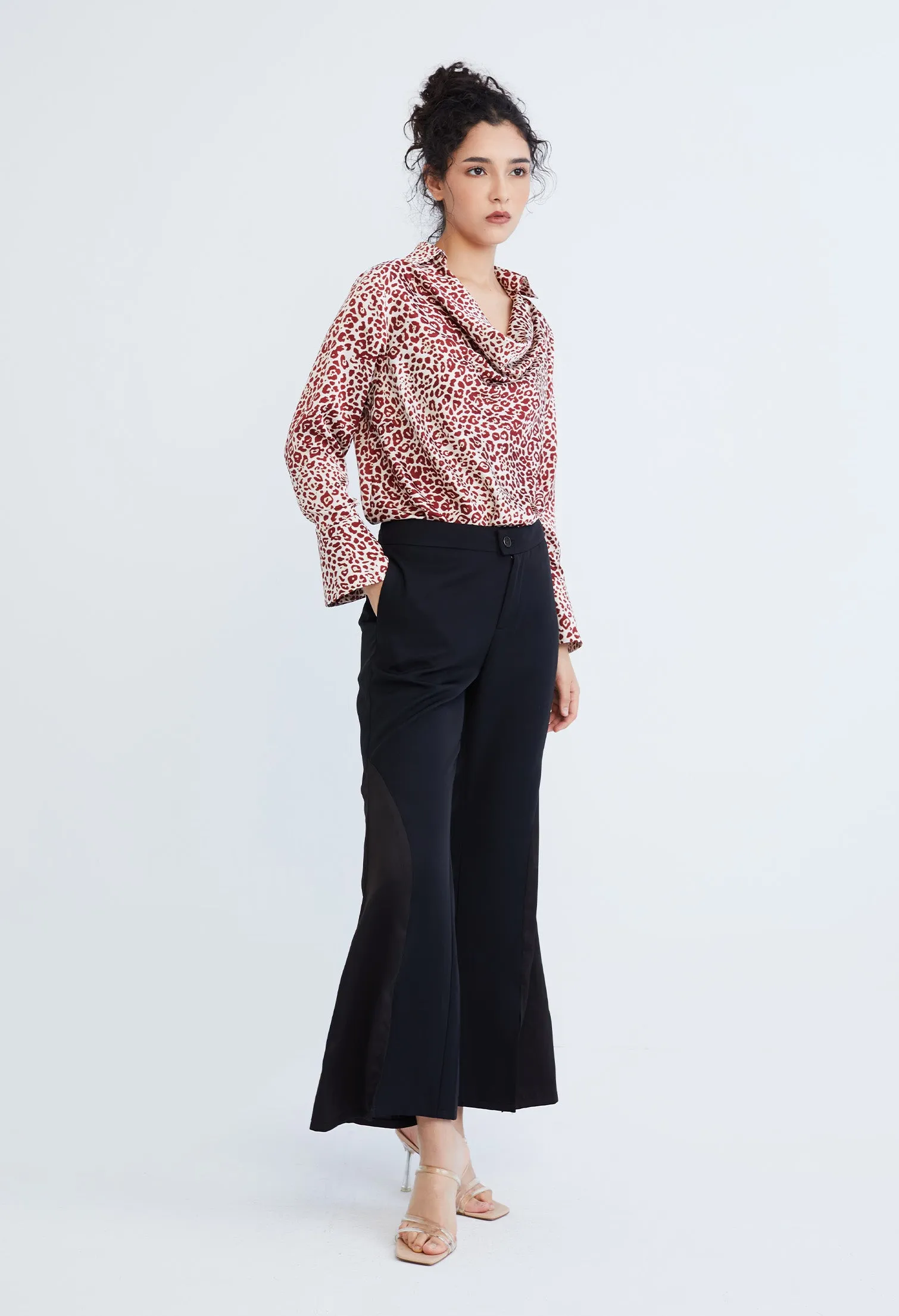 Bell Tulip Bottom Contrast Split Pants