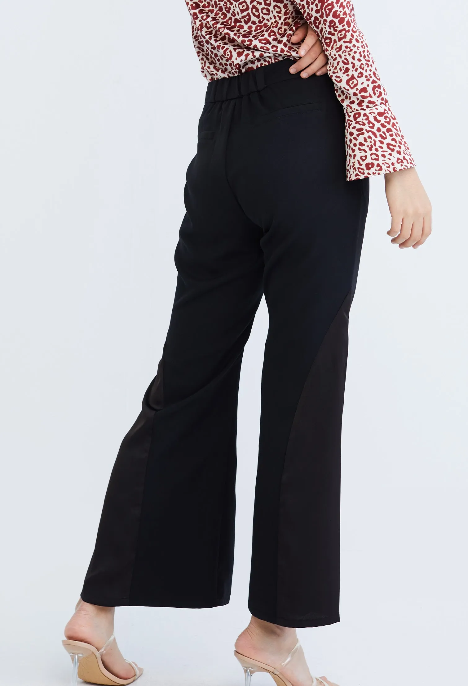 Bell Tulip Bottom Contrast Split Pants