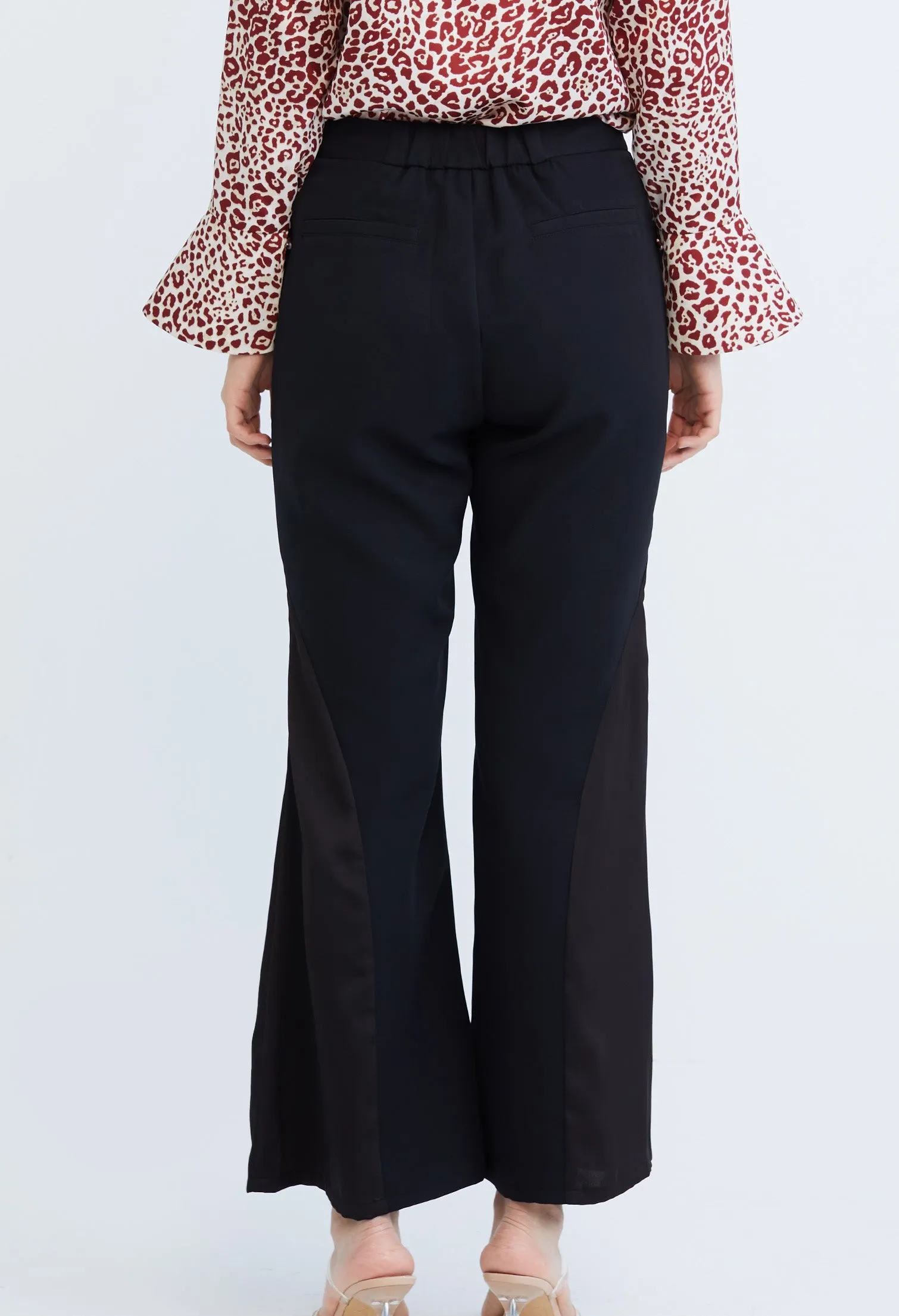 Bell Tulip Bottom Contrast Split Pants