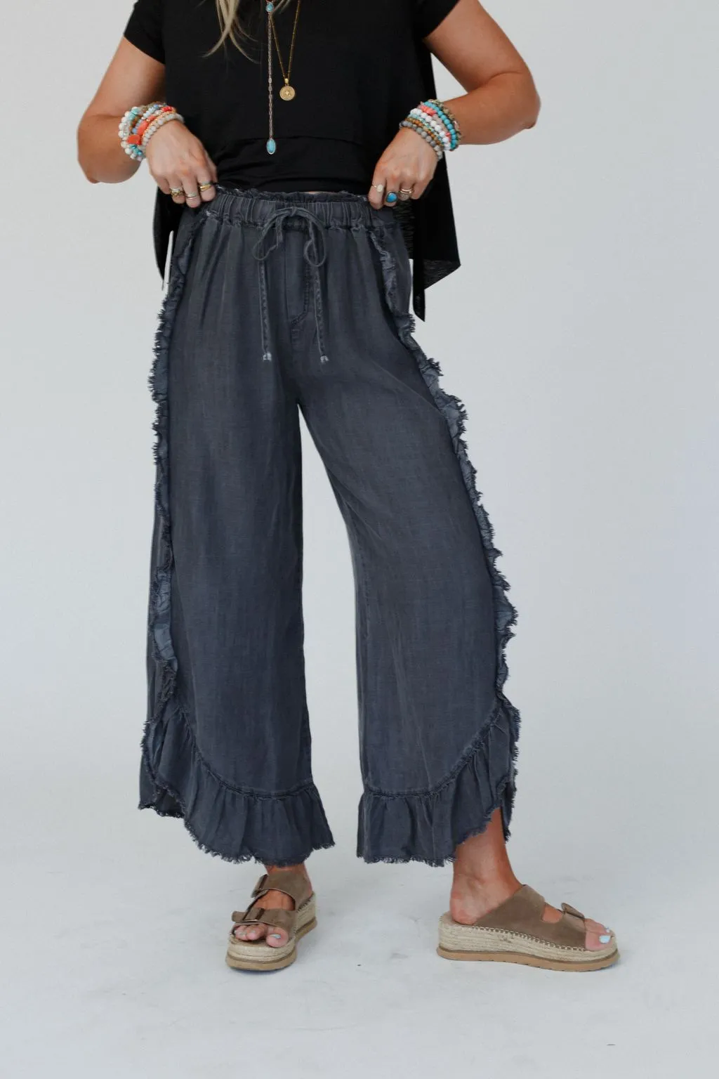 Drift Wave Ruffle Wide Leg Pants - Black