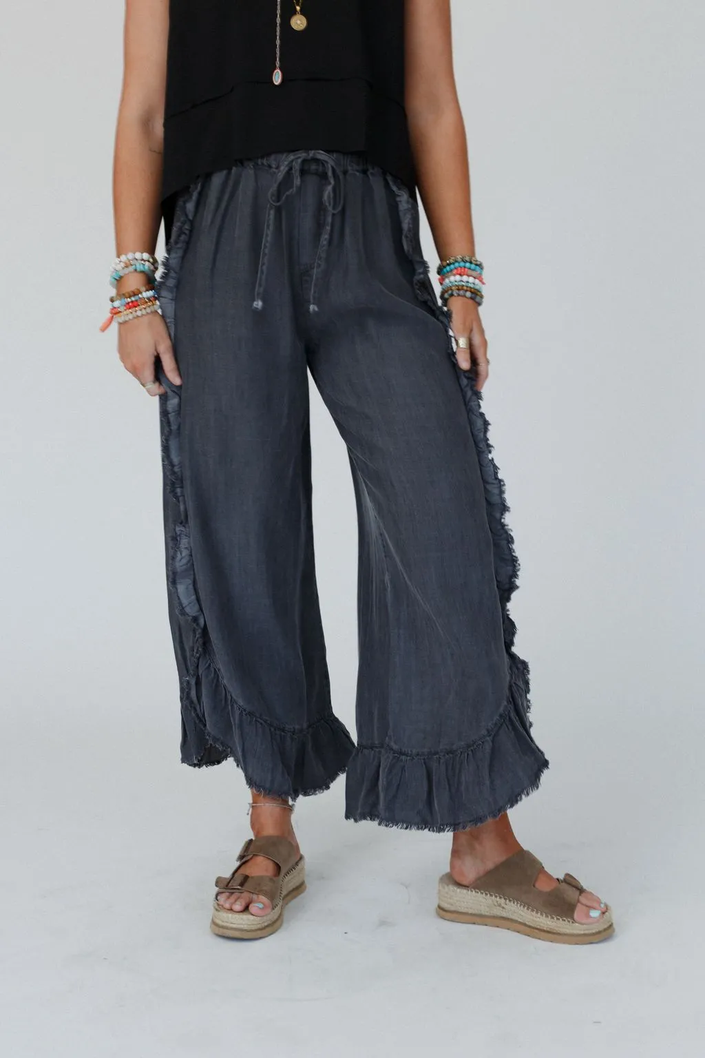 Drift Wave Ruffle Wide Leg Pants - Black