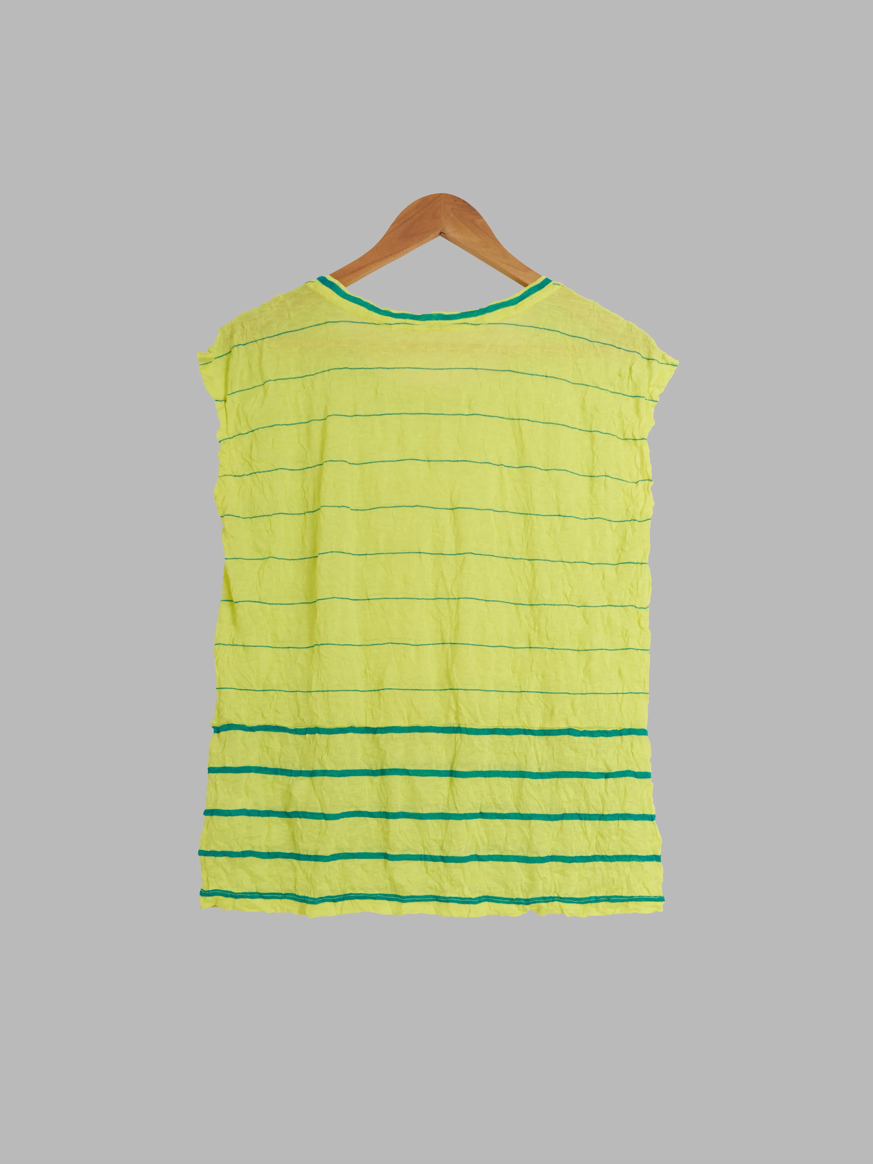 Issey Miyake ME wrinkled green sleeveless top with horisontal stripe - approx M