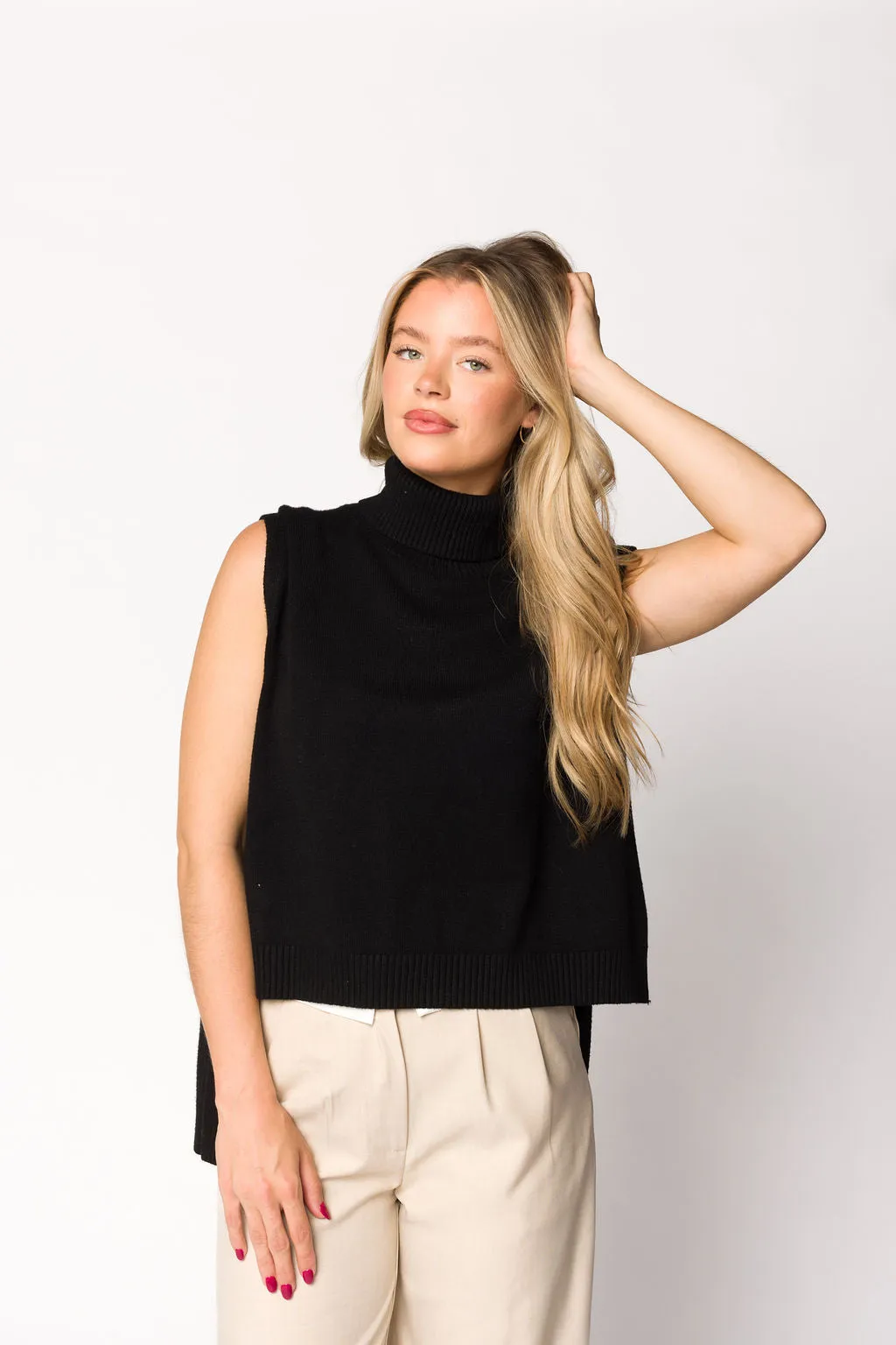 Kat High-Low Turtleneck Sweater in Black