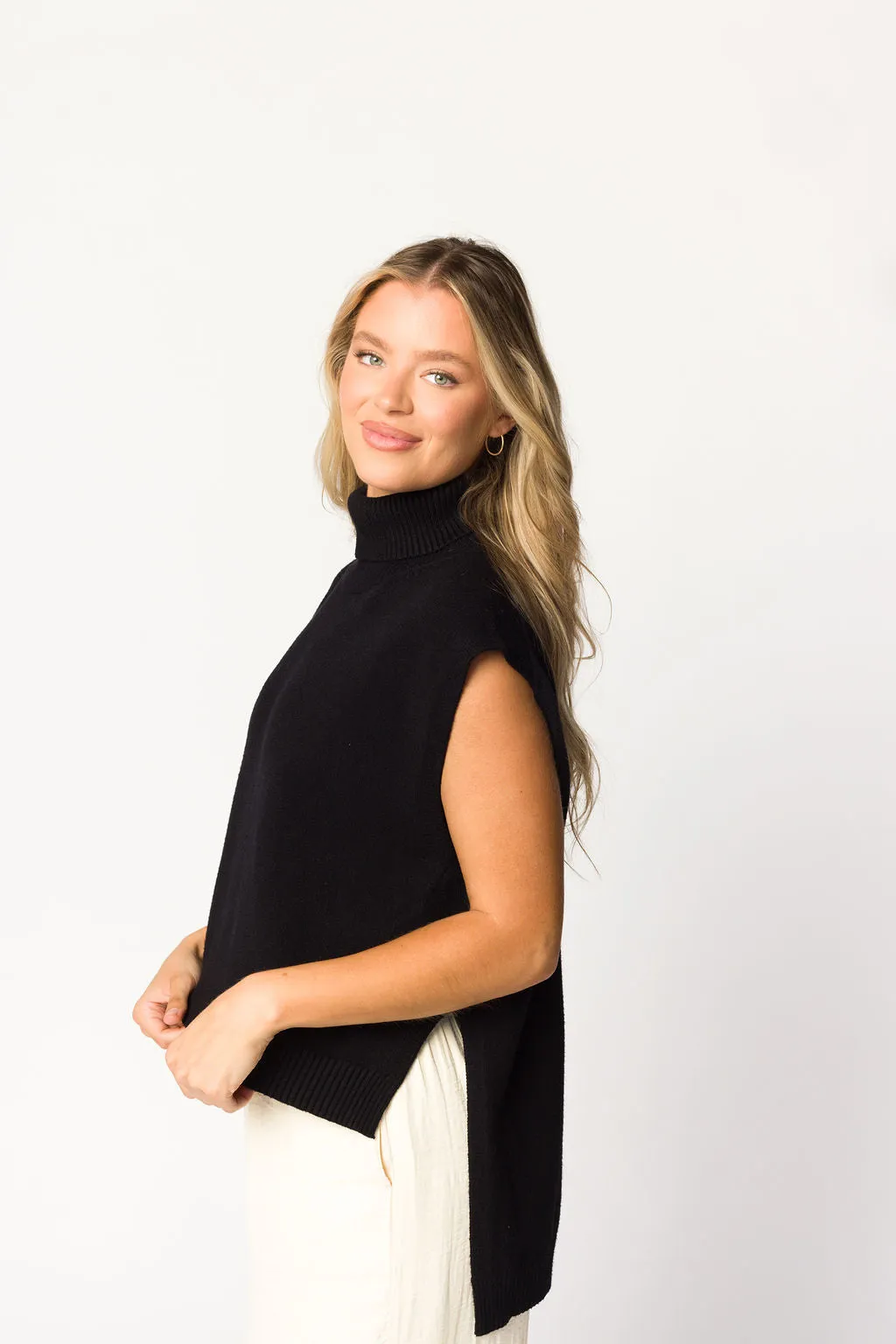 Kat High-Low Turtleneck Sweater in Black