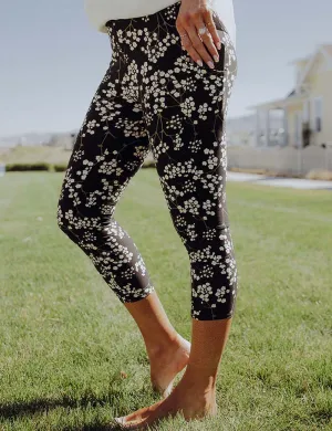 SA Exclusive Black Blossom Capri Pocket Leggings