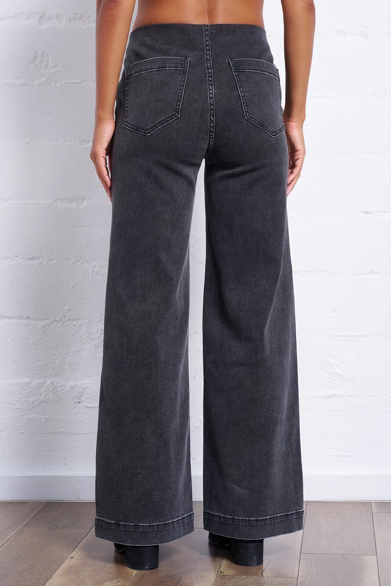 Wide Leg Stretch Jean